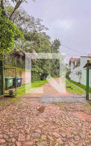Casa de condomínio à venda com 287m², 3 quartos e 4 vagas Casa de condomínio à venda com 287m², 3 quartos e 4 vagasEntrada