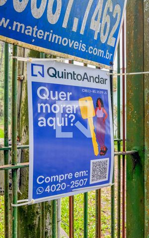 Casa de condomínio à venda com 287m², 3 quartos e 4 vagas Casa de condomínio à venda com 287m², 3 quartos e 4 vagasPlaca
