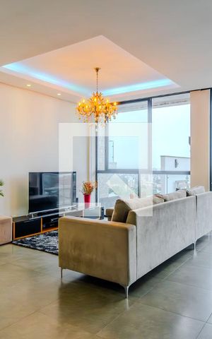 Casa de condomínio à venda com 287m², 3 quartos e 4 vagas Casa de condomínio à venda com 287m², 3 quartos e 4 vagasSala