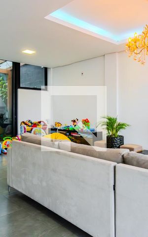 Casa de condomínio à venda com 287m², 3 quartos e 4 vagas Casa de condomínio à venda com 287m², 3 quartos e 4 vagasSala