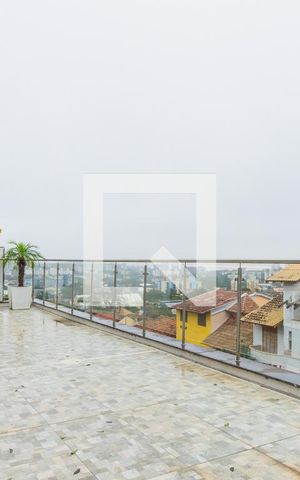 Casa de condomínio à venda com 287m², 3 quartos e 4 vagas Casa de condomínio à venda com 287m², 3 quartos e 4 vagasVaranda