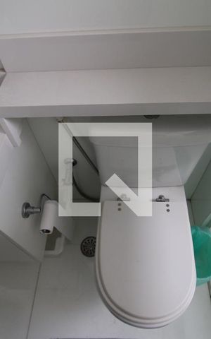Apartamento à venda com 321m², 4 quartos e 6 vagasQuarto 5 - Banheiro