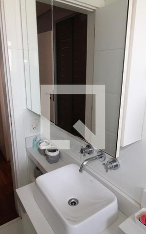 Apartamento à venda com 321m², 4 quartos e 6 vagasQuarto 3 - Banheiro