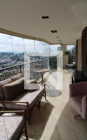 Apartamento à venda com 321m², 4 quartos e 6 vagasSala - Varanda