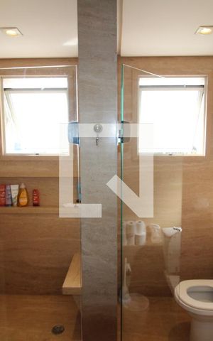Apartamento à venda com 321m², 4 quartos e 6 vagasQuarto 4 - Banheiro