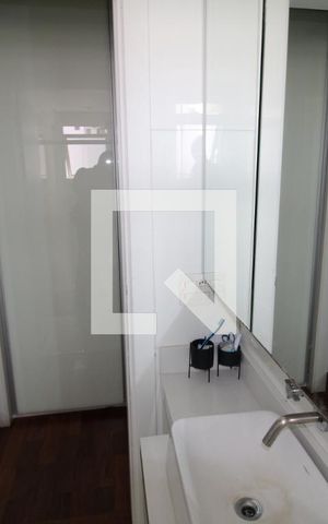 Apartamento à venda com 321m², 4 quartos e 6 vagasQuarto 5 - Banheiro