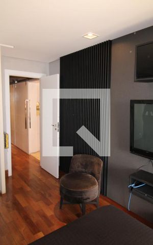 Apartamento à venda com 321m², 4 quartos e 6 vagasQuarto 5