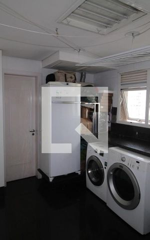 Apartamento à venda com 321m², 4 quartos e 6 vagasÁrea de Serviço
