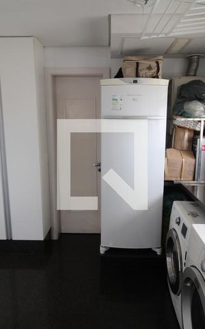 Apartamento à venda com 321m², 4 quartos e 6 vagasÁrea de Serviço