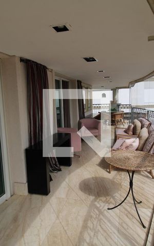Apartamento à venda com 321m², 4 quartos e 6 vagasSala - Varanda