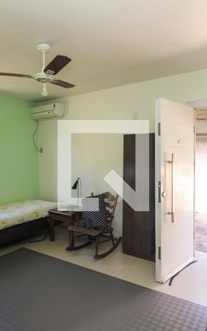 Casa para alugar com 220m², 4 quartos e 2 vagas Casa para alugar com 220m², 4 quartos e 2 vagasQuarto Suíte
