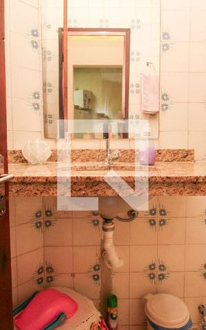 Casa à venda com 174m², 3 quartos e 3 vagasBanheiro 2
