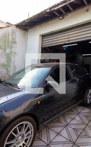 Casa à venda com 100m², 3 quartos e 1 vaga Casa à venda com 100m², 3 quartos e 1 vagaGaragem
