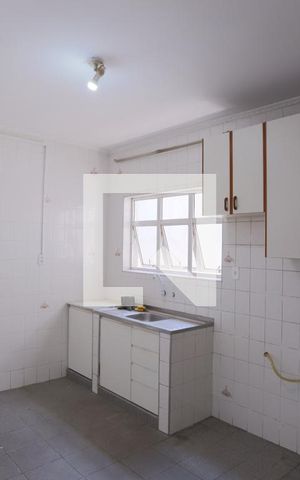 Casa à venda com 220m², 2 quartos e 3 vagas Casa à venda com 220m², 2 quartos e 3 vagasCozinha