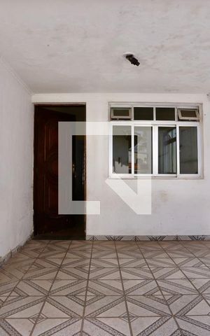 Casa à venda com 220m², 2 quartos e 3 vagas Casa à venda com 220m², 2 quartos e 3 vagasEntrada