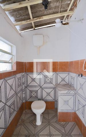 Casa à venda com 220m², 2 quartos e 3 vagas Casa à venda com 220m², 2 quartos e 3 vagasBanheiro de serviço