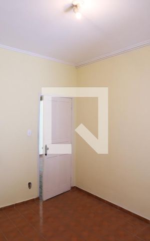 Casa à venda com 220m², 2 quartos e 3 vagas Casa à venda com 220m², 2 quartos e 3 vagasQuarto 1