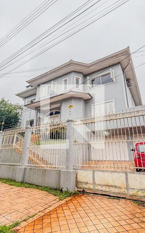 Casa à venda com 650m², 5 quartos e 6 vagas Casa à venda com 650m², 5 quartos e 6 vagasFachada