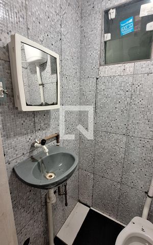 Casa para alugar com 70m², 1 quarto e 1 vaga Casa para alugar com 70m², 1 quarto e 1 vagaBanheiro