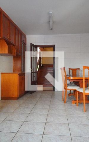 Casa à venda com 370m², 4 quartos e 4 vagasCozinha