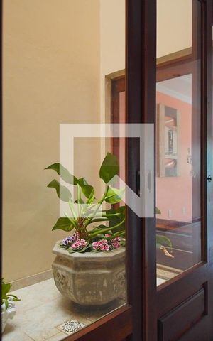 Casa à venda com 370m², 4 quartos e 4 vagasSala - Jardim de Inverno
