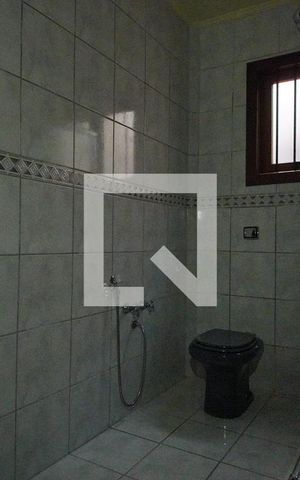Casa à venda com 370m², 4 quartos e 4 vagasBanheiro Corredor