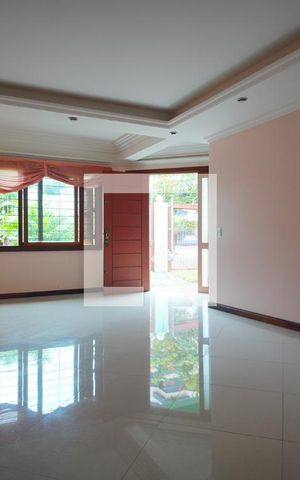 Casa à venda com 370m², 4 quartos e 4 vagasSala