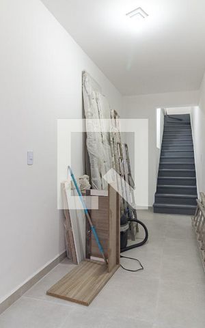 Casa para alugar com 90m², 2 quartos e 1 vaga Casa para alugar com 90m², 2 quartos e 1 vagaCorredor