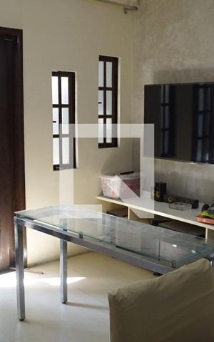 Casa à venda com 270m², 5 quartos e sem vagaSala