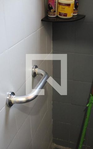 Casa à venda com 200m², 3 quartos e 3 vagasBanheiro Quarto 3