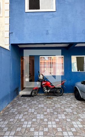 Casa à venda com 80m², 2 quartos e 2 vagas Casa à venda com 80m², 2 quartos e 2 vagasGaragem