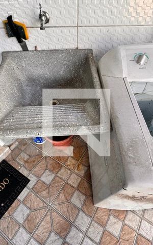 Casa à venda com 80m², 2 quartos e 2 vagas Casa à venda com 80m², 2 quartos e 2 vagasLavanderia