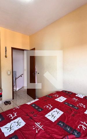 Casa à venda com 80m², 2 quartos e 2 vagas Casa à venda com 80m², 2 quartos e 2 vagasQuarto 2