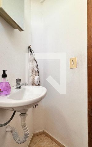 Casa à venda com 80m², 2 quartos e 2 vagas Casa à venda com 80m², 2 quartos e 2 vagasLavabo