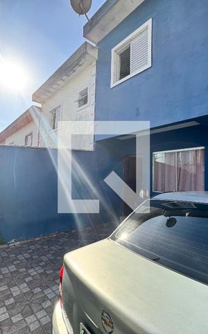 Casa à venda com 80m², 2 quartos e 2 vagas Casa à venda com 80m², 2 quartos e 2 vagasGaragem