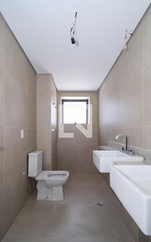 Apartamento à venda com 186m², 4 quartos e 3 vagasBanheiro da Suíte 1