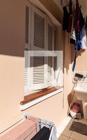 Casa à venda com 200m², 10 quartos e sem vaga Casa à venda com 200m², 10 quartos e sem vagaLavanderia do Terceiro Piso