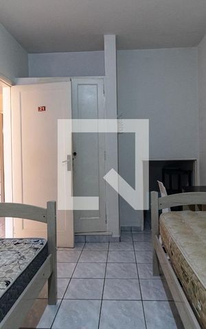 Casa à venda com 200m², 10 quartos e sem vaga Casa à venda com 200m², 10 quartos e sem vagaQuarto 5 - Segundo Piso