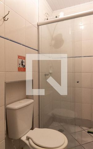 Casa à venda com 200m², 10 quartos e sem vaga Casa à venda com 200m², 10 quartos e sem vagaBanheiro 1 - Piso Térreo