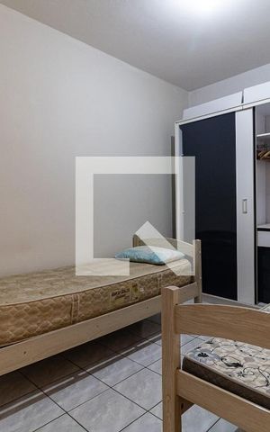 Casa à venda com 200m², 10 quartos e sem vaga Casa à venda com 200m², 10 quartos e sem vagaQuarto 5 - Segundo Piso