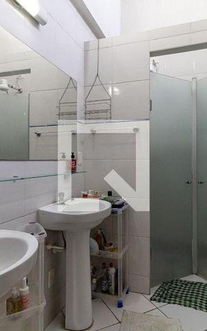 Casa à venda com 200m², 10 quartos e sem vaga Casa à venda com 200m², 10 quartos e sem vagaBanheiro 5 - Terceiro Piso