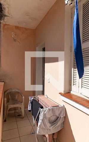 Casa à venda com 200m², 10 quartos e sem vaga Casa à venda com 200m², 10 quartos e sem vagaLavanderia do Terceiro Piso