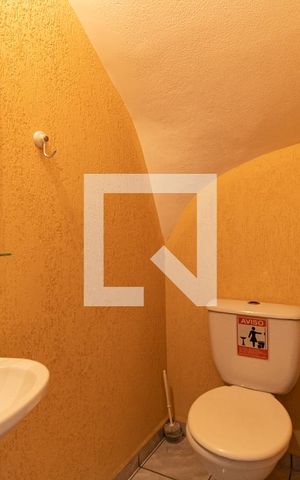 Casa à venda com 200m², 10 quartos e sem vaga Casa à venda com 200m², 10 quartos e sem vagaBanheiro 3 - Segundo Piso