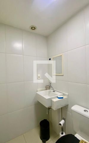 Apartamento para alugar com 45m², 2 quartos e 1 vaga Apartamento para alugar com 45m², 2 quartos e 1 vagaBanheiro
