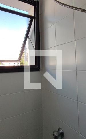 Apartamento à venda com 98m², 3 quartos e 1 vaga Apartamento à venda com 98m², 3 quartos e 1 vagaBanheiro Social
