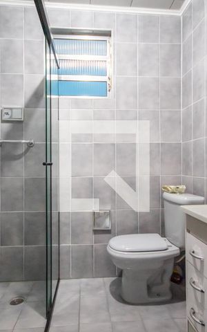 Casa à venda com 221m², 2 quartos e 4 vagas Casa à venda com 221m², 2 quartos e 4 vagasBanheiro 2