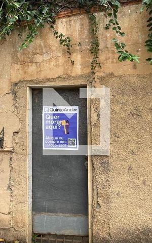 Casa à venda com 200m², 4 quartos e 3 vagas Casa à venda com 200m², 4 quartos e 3 vagasPlaquinha