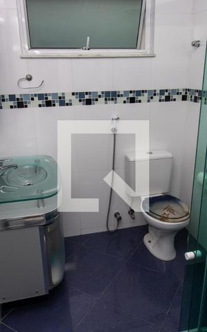 Casa à venda com 200m², 4 quartos e 3 vagas Casa à venda com 200m², 4 quartos e 3 vagasBanheiro quarto 3