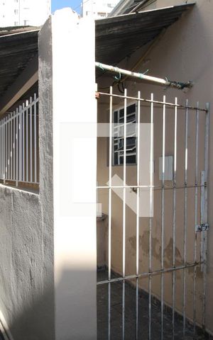 Casa para alugar com 185m², 2 quartos e sem vagaÁrea de Serviço