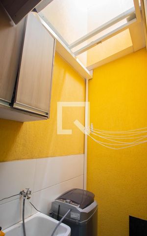 Casa à venda com 83m², 2 quartos e 2 vagas Casa à venda com 83m², 2 quartos e 2 vagasÁrea de Serviço